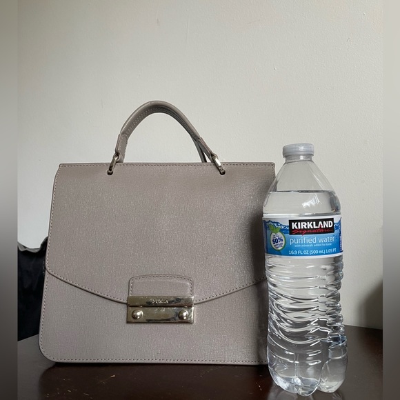 Authentic Furla Gray leather satchel - Picture 2 of 5